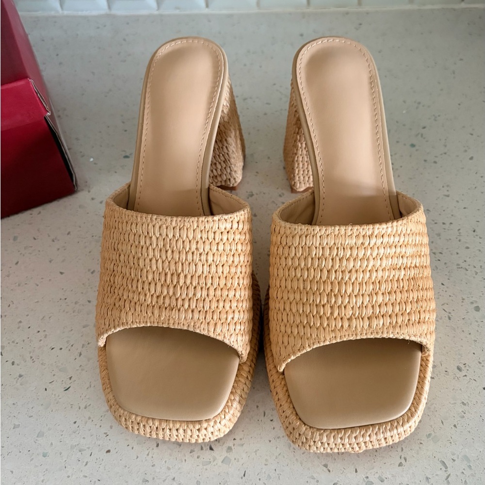 NWT Elegant Tan Woven Raffia Platform Wedge Espadrilles Sandals Heels - Picture 3 of 11